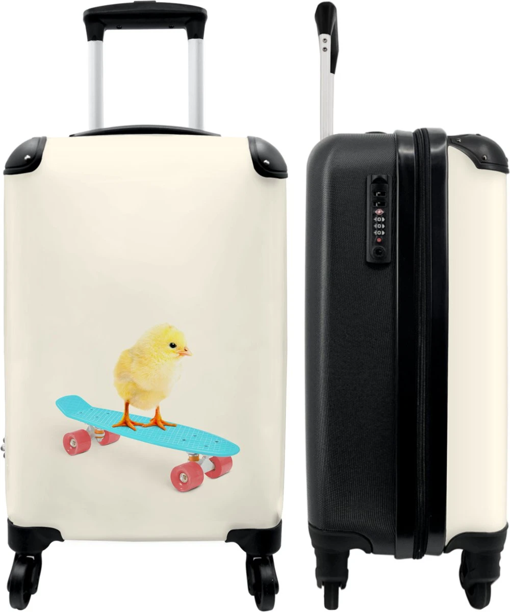 NoBoringSuitcases.com® Kinderkoffer - Trolley Op Wieltjes - Kuiken - Skateboard - Blauw - Kinderen - Dieren - Reiskoffer Kinderen - Past Binnen 55x40x20 Cm En 55x35x25 Cm - Fotokoffer